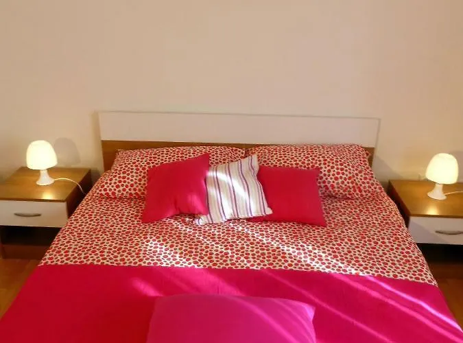 Kvesic Appartement *