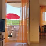 Kvesic Apartment Silo (Krk)