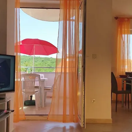Kvesic Apartment Silo (Krk)